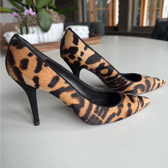Stuart Weitzman Shoes - Stuart Weitzman Animal Print Heels